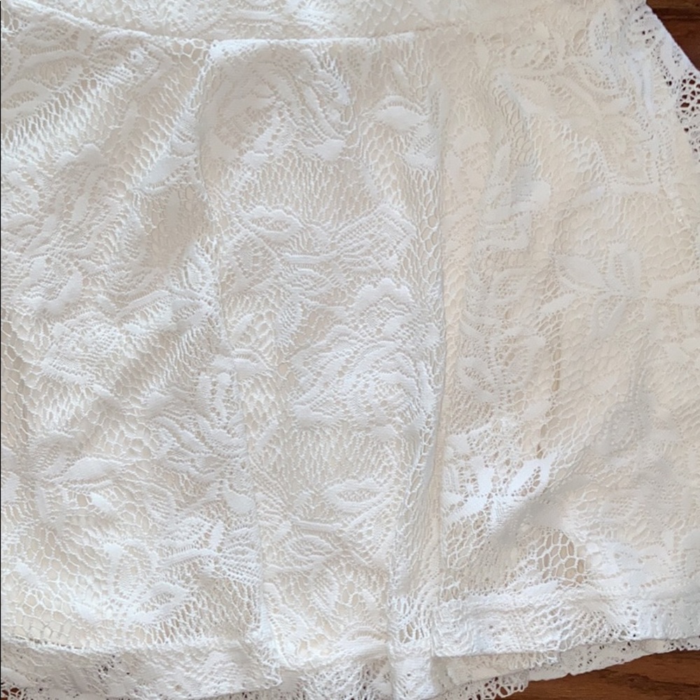Ivory lace skirt - Picture 3 of 5